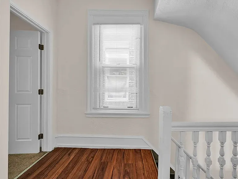 340 Ophelia St — Photo 10