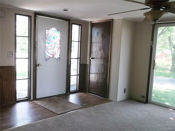 4th image of 1059 Creekside Dr