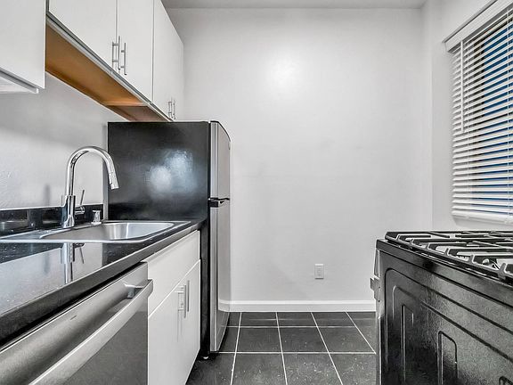 3rd image of 839 Leavenworth St APT 101