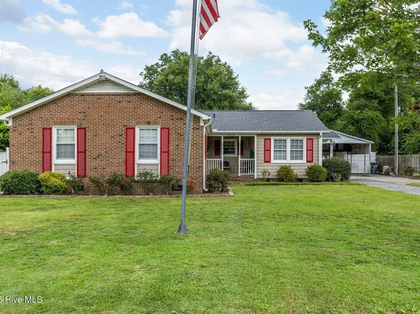 5213 Lord Tennyson Road, Wilmington, NC 28405