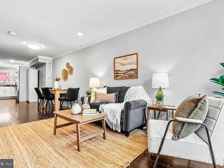 1011 Patapsco St — Photo 2