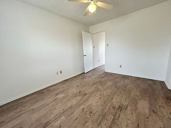 5th image of 4604 Erskine St #A