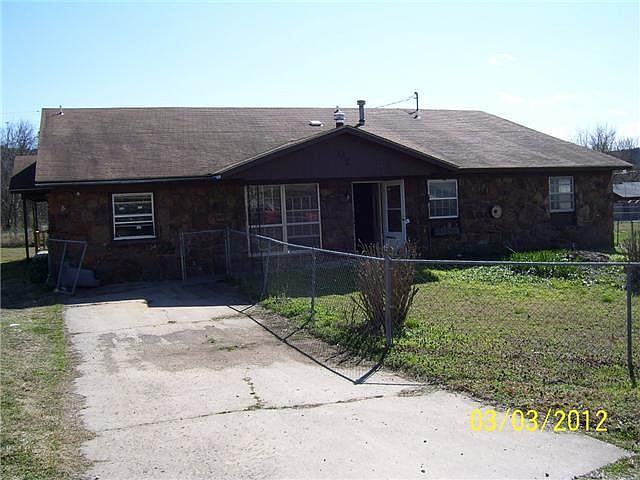 2nd image of 122 Plainview Dr