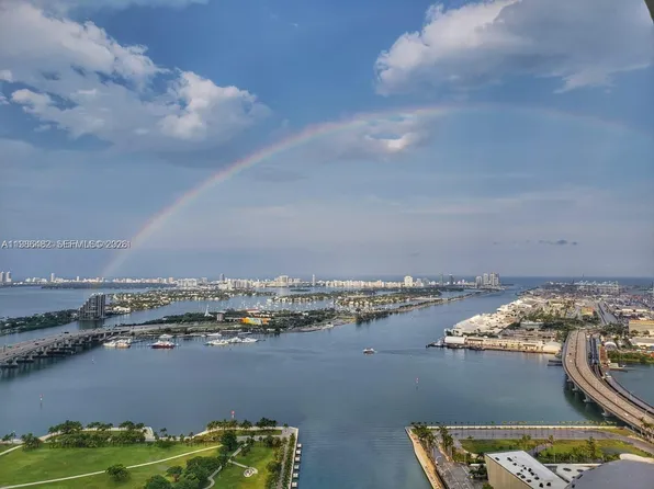 888 Biscayne Blvd, Miami, FL