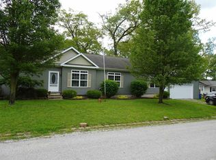 8072 N Shadey Dr, Walkerton, IN 46574