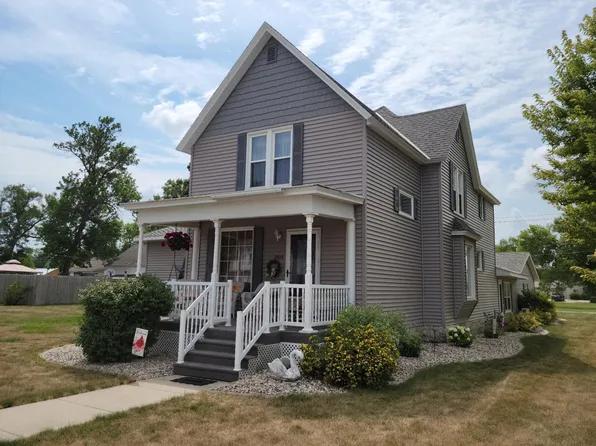 290 N Broadway, Wells, MN 56097