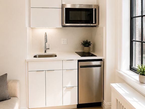 5th image of 25 Tudor City Pl APT 1410