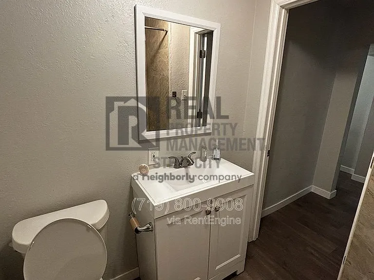 1428 E Orman Ave — Photo 12