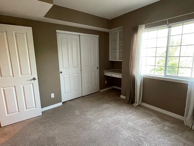 2nd bedroom/Home Office