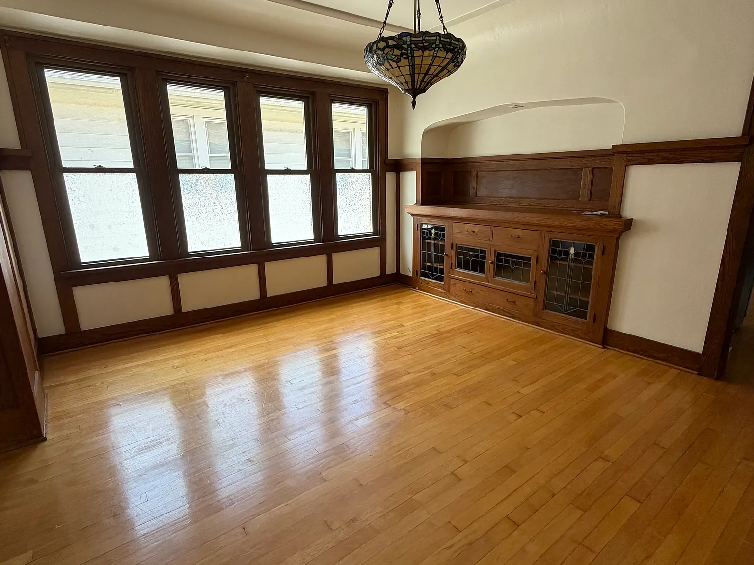 3 bed, 1250 sqft, $1,900 — Photo 4