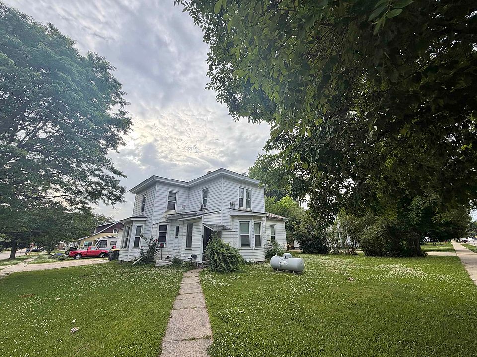 1st image of 608 N Main St