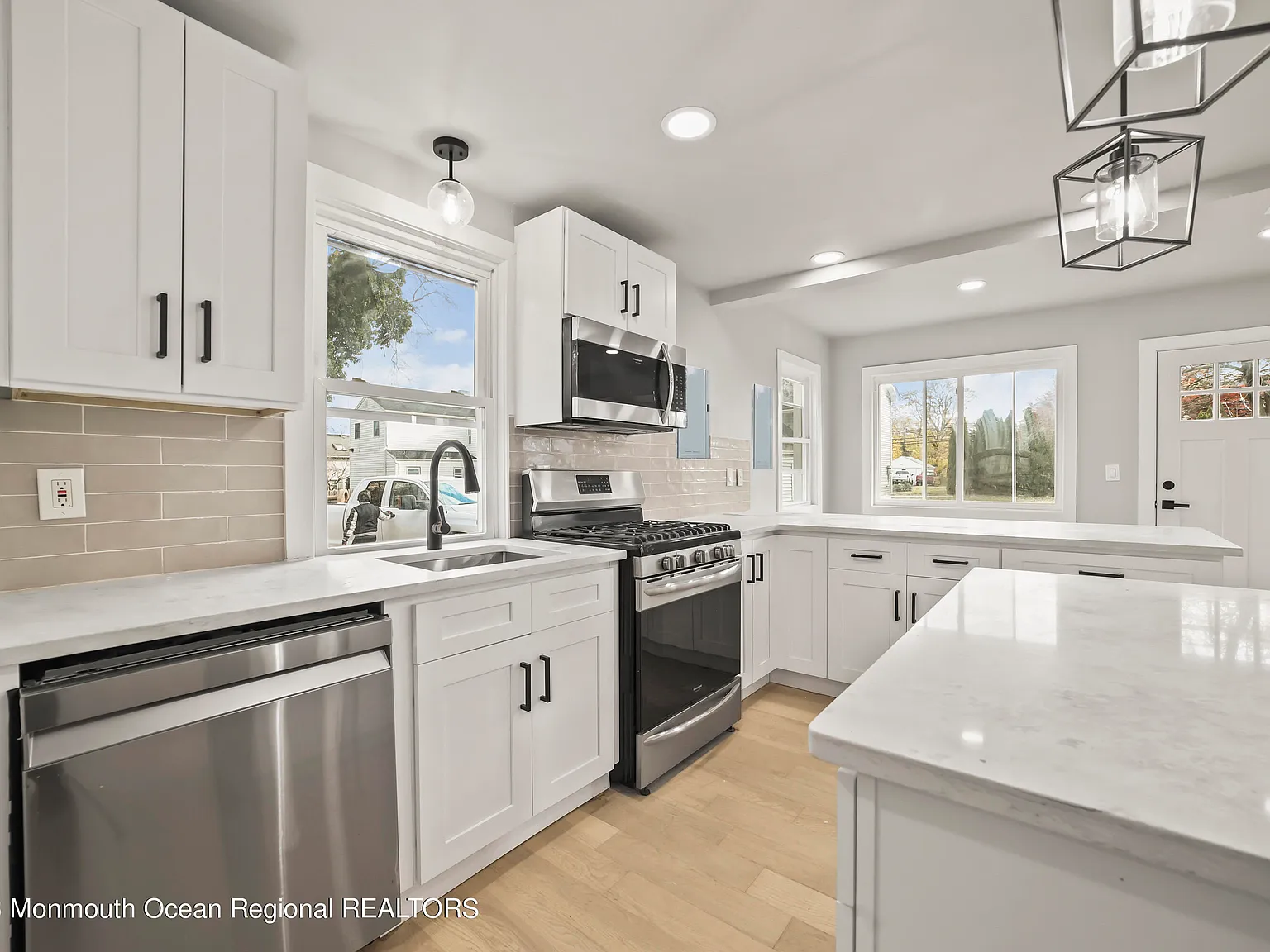 2 bed, 1.5 bath, 960 sqft, $2,950 — Photo 4