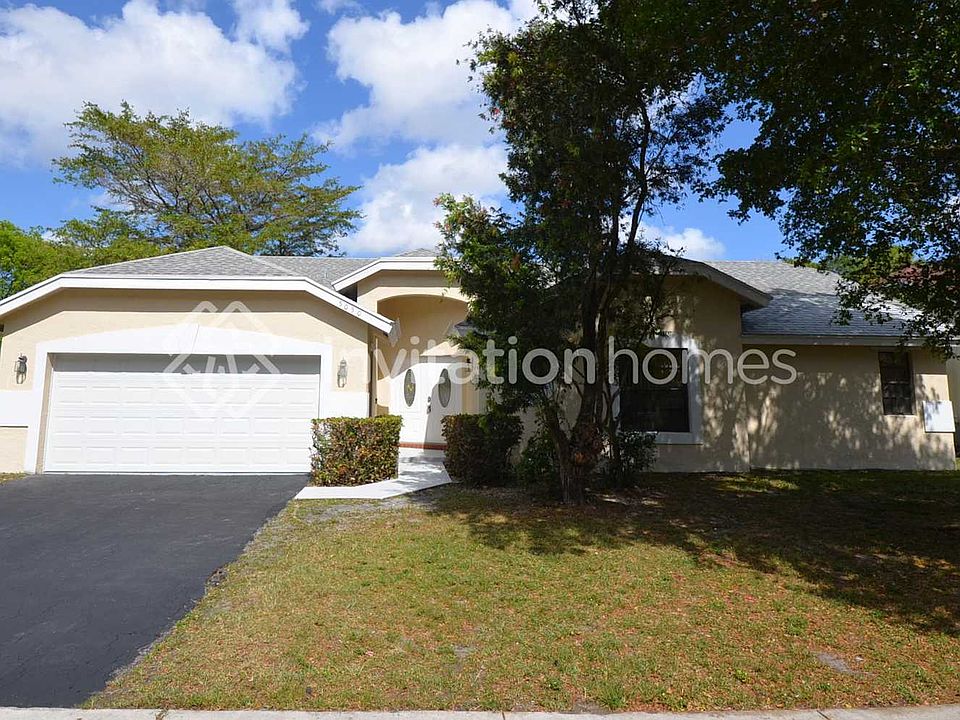 1st image of 5050 NW 44th Ave