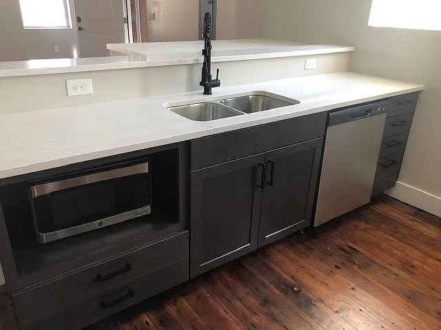 906 Saratoga St #1 — Photo 8