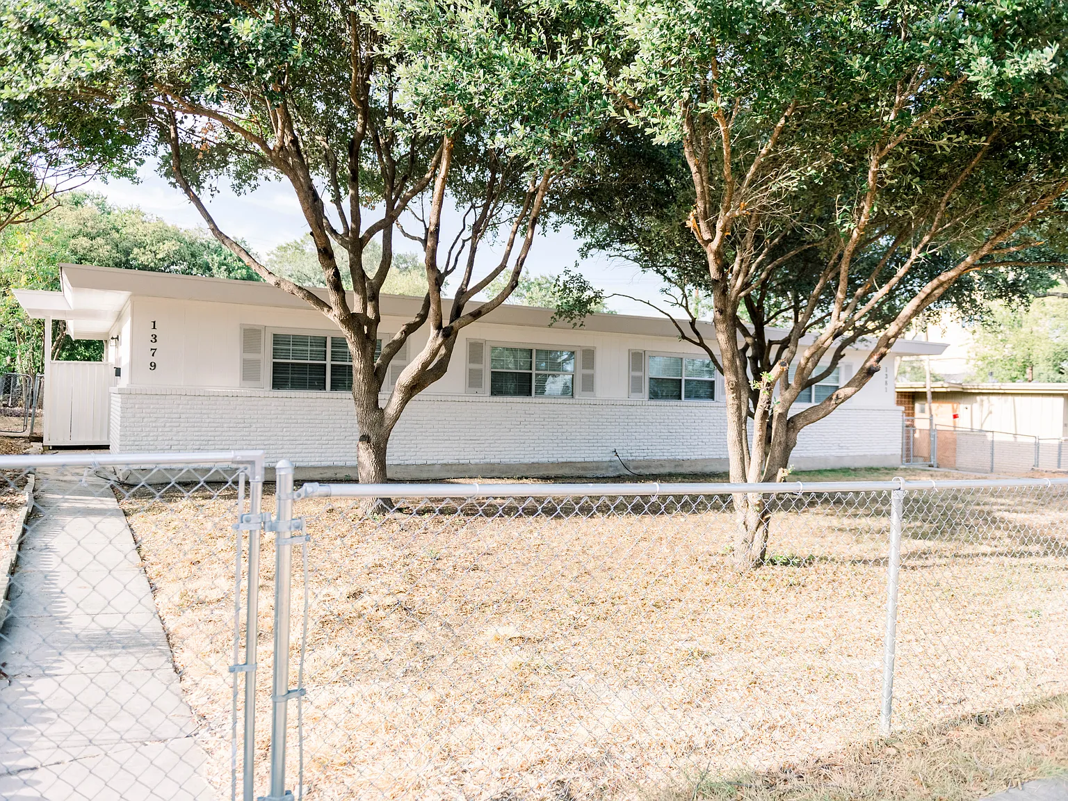 2 bed, 1064 sqft, $1,450 — Photo 2