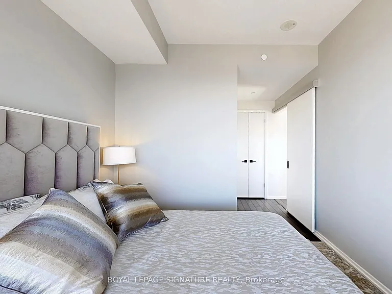 197 Yonge St #4409 — Photo 21