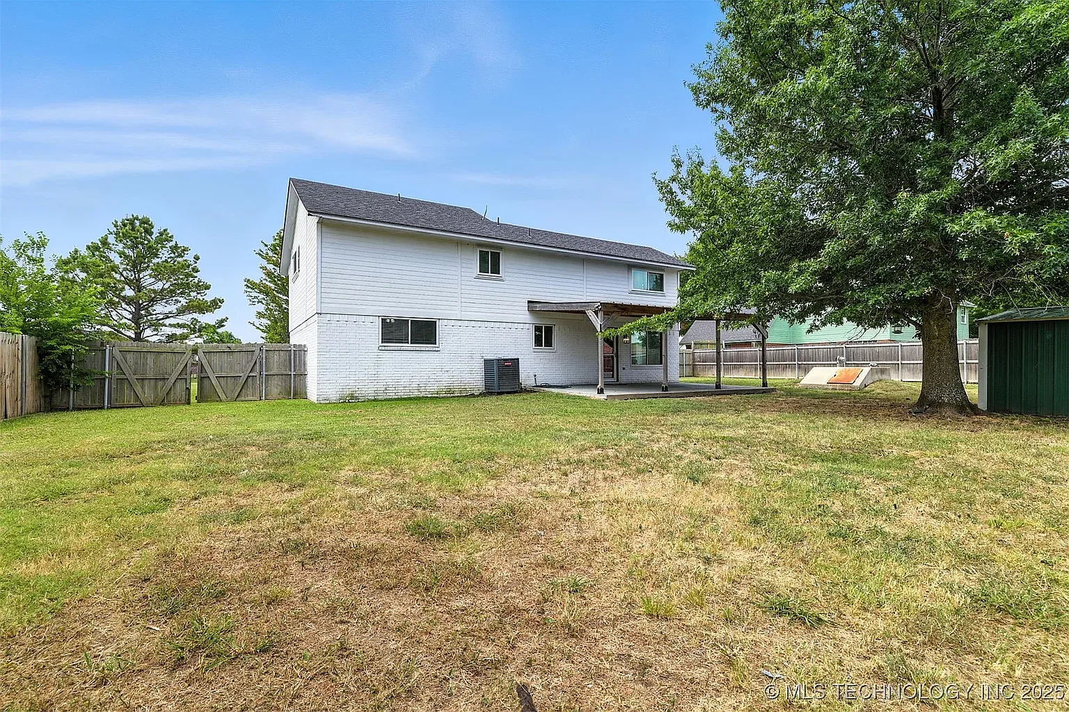 4 bed, 2136 sqft, $2,300 — Photo 4