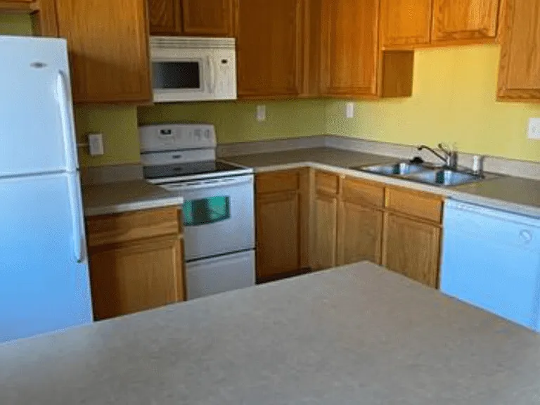 500 Grandview Ct — Photo 6