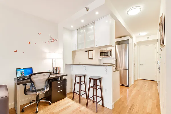 Rented by Oxford Property Group | media 10