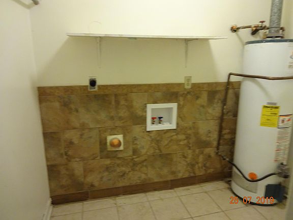 5th image of 714 Camellia Dr