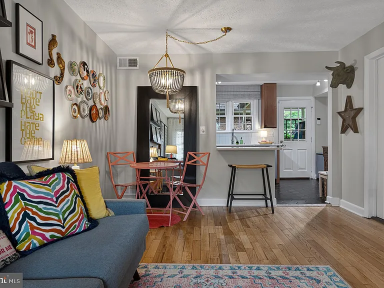 150 S Virginia Ave #34 — Photo 11