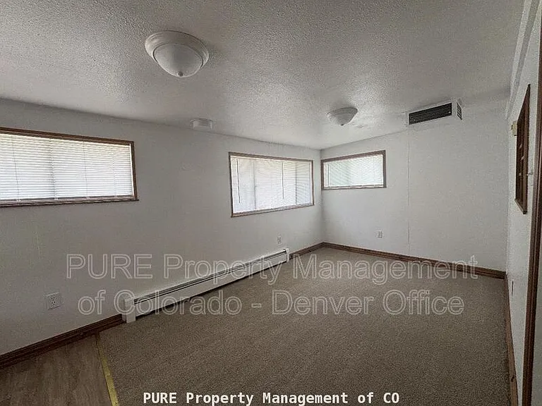 1040 Harlan St — Photo 8