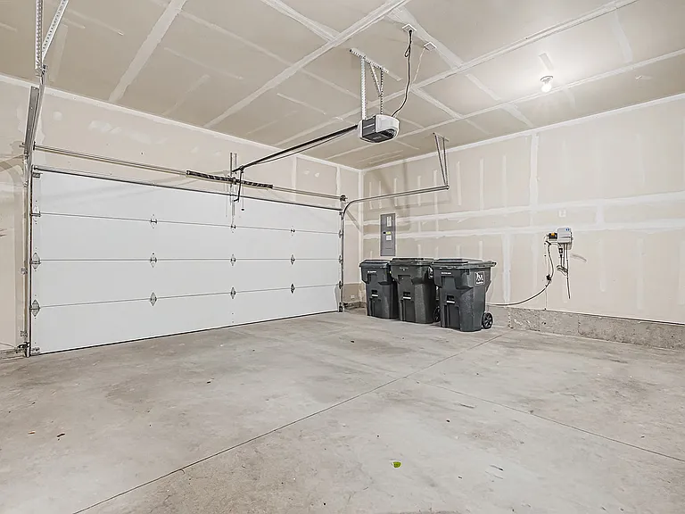 2742 W Balboa Dr — Photo 15
