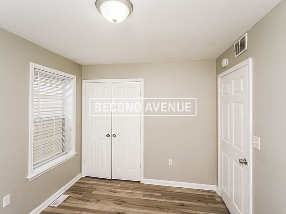 4th image of 2220 Wilson Ave
