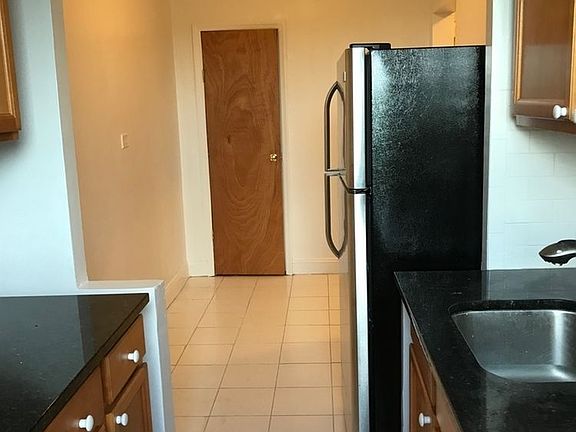 4th image of 4709 Skillman Ave #E6