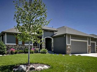 2231 Stillwater Dr, Papillion, NE 68046