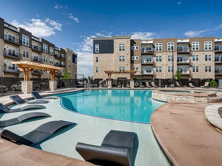 Caliber at Cornerstar | Aurora, CO Apartments