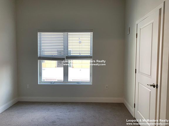 4th image of 21 Newport Ave #609