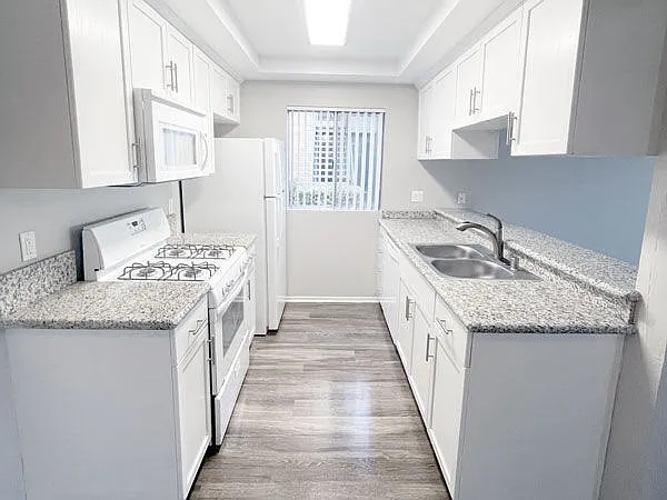 Casa Monterrey Apartments