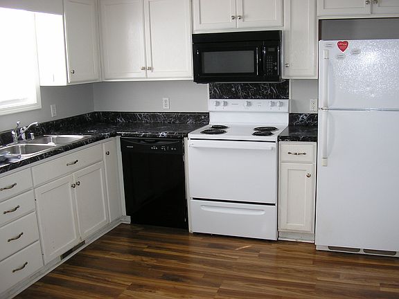 5th image of 322 Kenlee Cir APT D