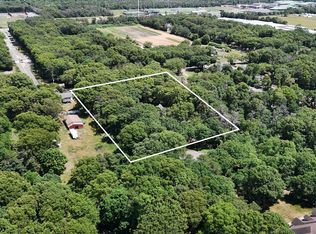 74 John Ln, Manorville, NY 11949