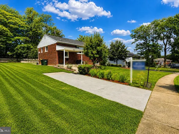 5712 Ash Dr, Springfield, VA 22150