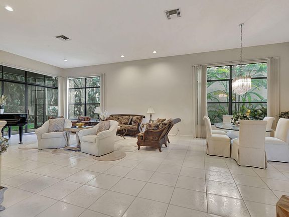 5th image of 4528 Barclay Fair Way