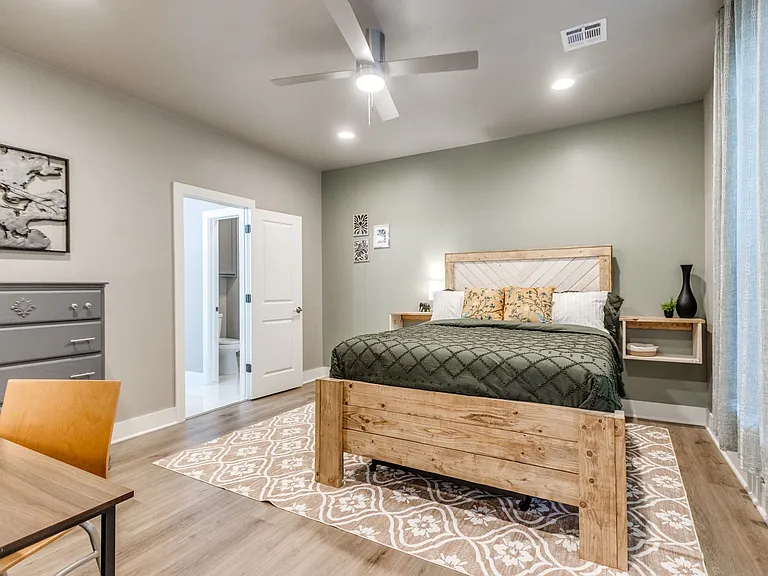 609 Abadan Dr — Photo 43