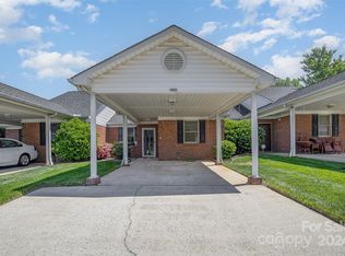19932 Oak Leaf Cir, Cornelius, NC 28031