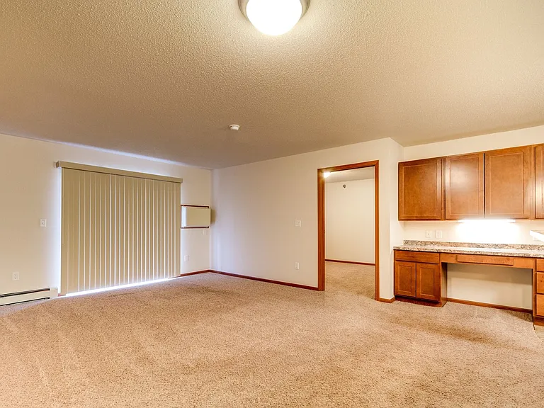 Southport Heights Apartments — Photo 30