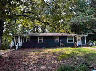 320 Forest Dr, Trussville, AL 35173