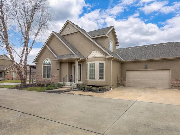 7319 Legler St, Shawnee, KS 66217