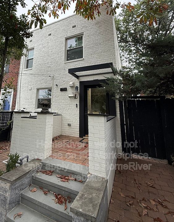 1st image of 216 Aspen St Unit B