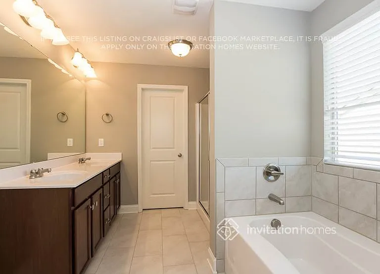 5318 Roberta Crossing Dr — Photo 21