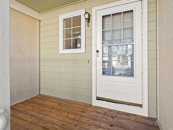 4th image of 82 Manchester Drive