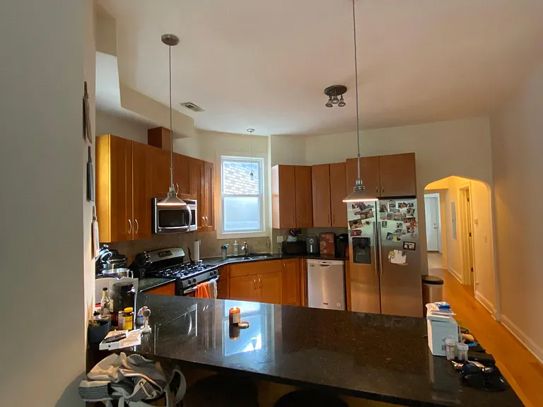 3744 N Kenmore Ave #2 — Photo 4