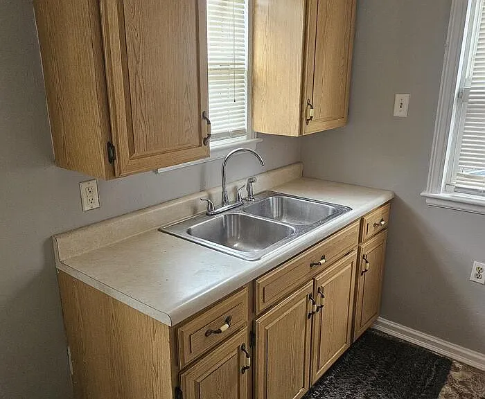 743 Hanley St — Photo 5