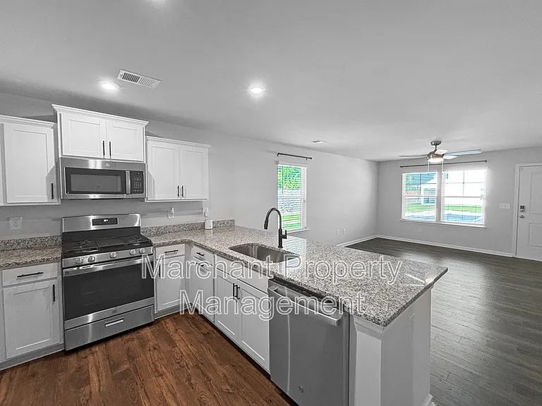 403 Moss Branch Ct — Photo 7