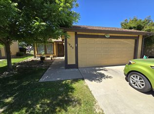 1944 E Harold Ave, Visalia, CA 93292
