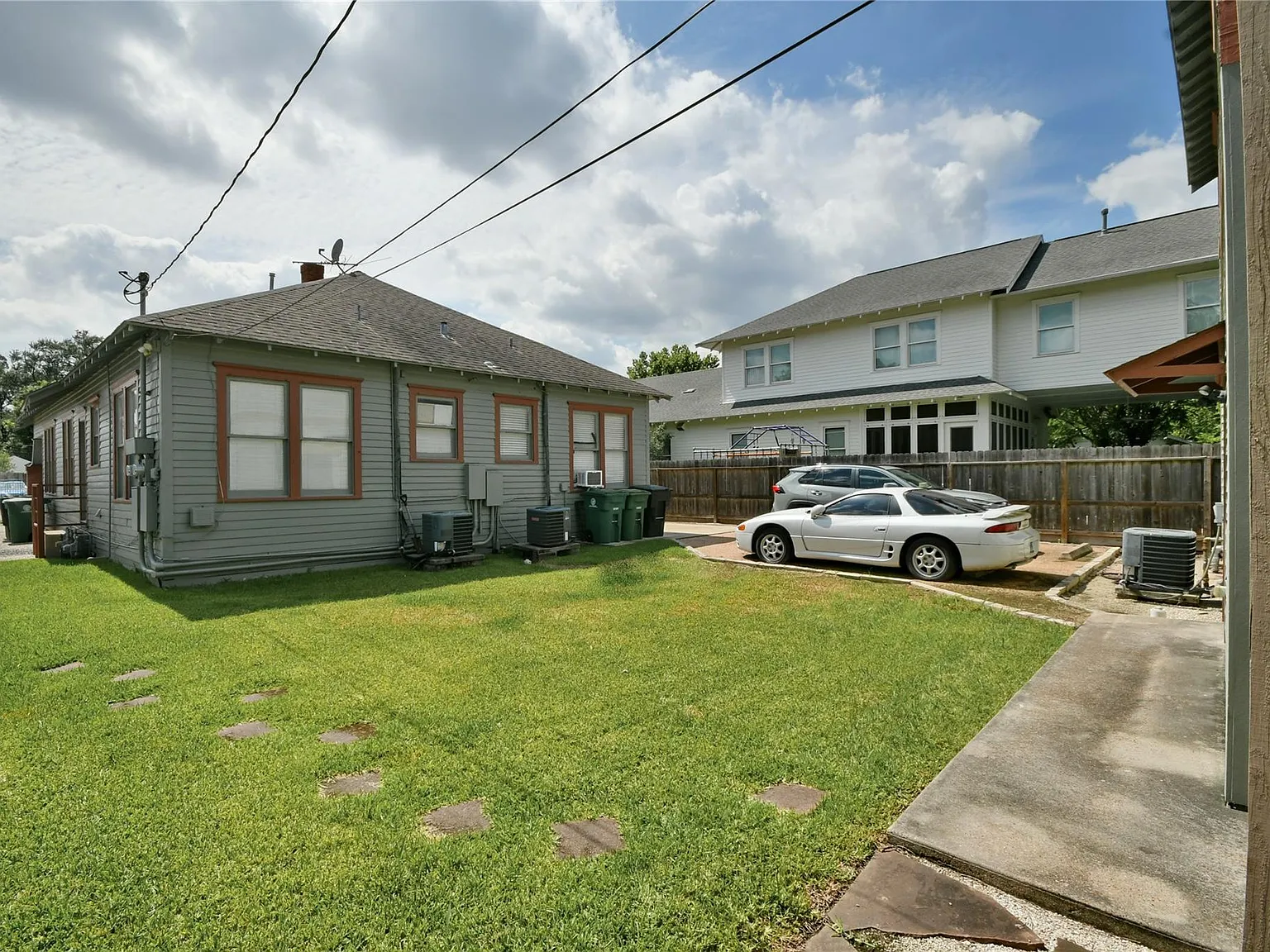 2 bed, 2.0 bath, 816 sqft, $2,100 — Photo 4